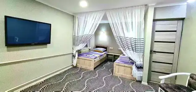 Status House - 5