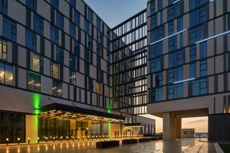 Holiday Inn Dubai Al-Maktoum Airport, An Ihg - 21