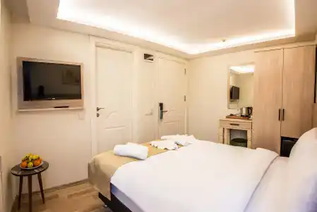 Royal Bosphorus - 25