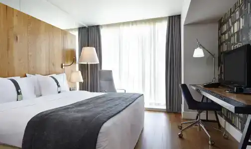 Holiday Inn Тбилиси - 10