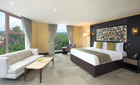Ramada By Wyndham - 5