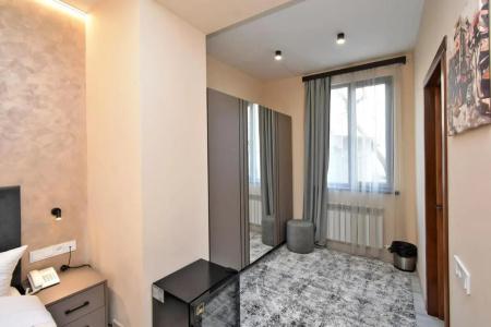 Avenue 23 - 28
