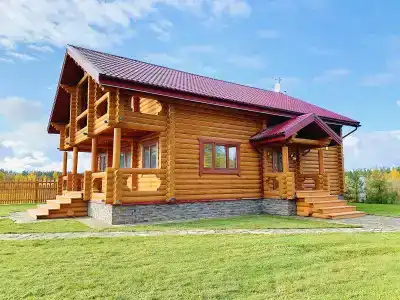 Шикарный новый дом с бильярдной и озером с пляжем! - 3