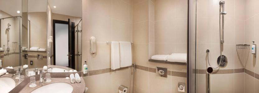Holiday Inn Express Dubai Safa Park, an IHG - 11