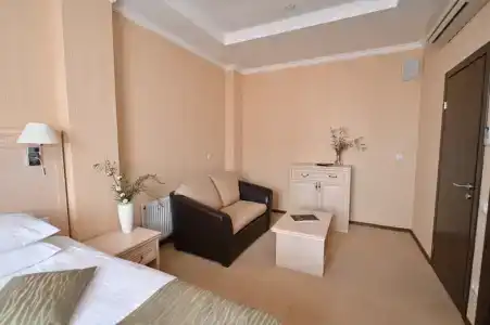 Урал Тау - 145