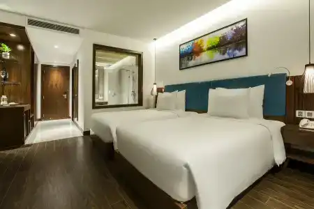 Maximilan Danang Beach - 15