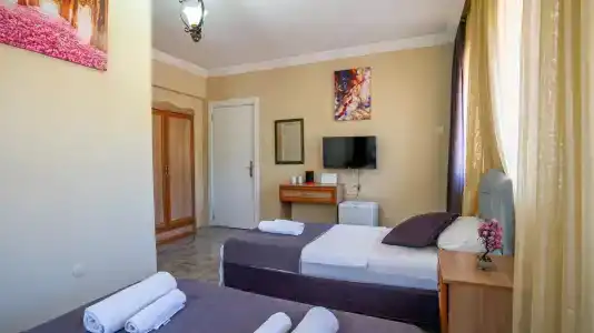 Rayana - 102
