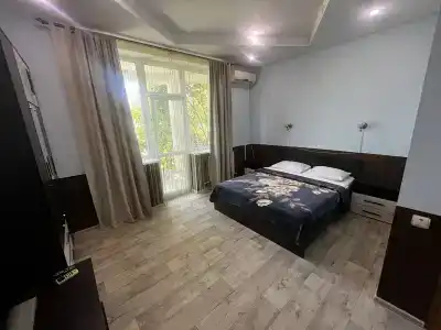 Три Дельфина - 93