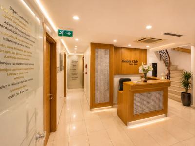 Glk Premier The Home Suites & Spa - 16