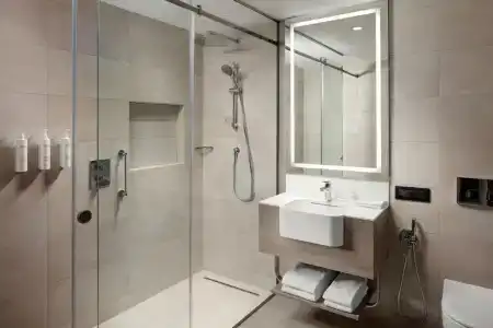 Courtyard By Marriott - 36