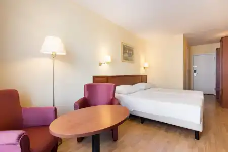 Murmansk Hotel - 110