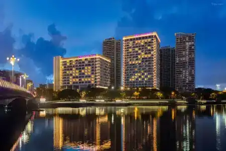 Crowne Plaza Sanya City Center, An Ihg - 10