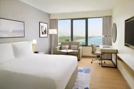 Crowne Plaza Muscat, An Ihg - 1