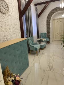 Silver House - 21