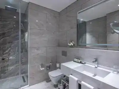 Intercontinental - 15