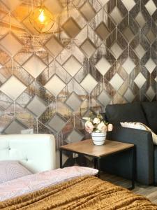 Курчатова 12 - 19