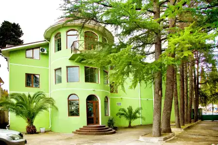GREEN - 3