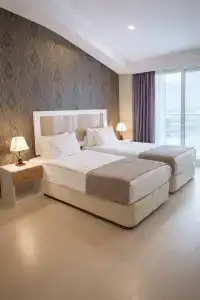 Diplomat Suites - 43