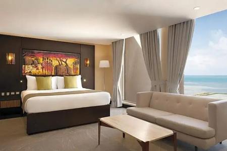 Ramada By Wyndham - 18