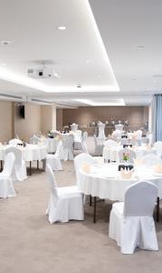 Tulip Inn Majan - 11