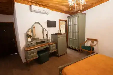 White Garden-Adult Only - 50