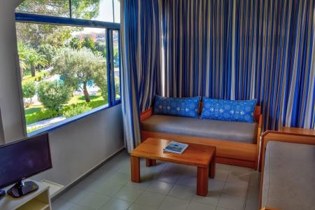 Govino Bay - 25