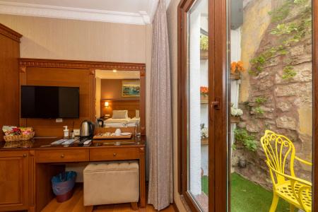 Royan Suites - 23