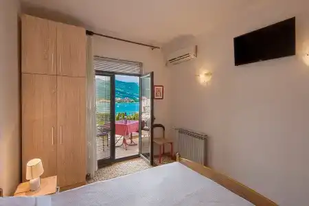Guest House Madra - 32