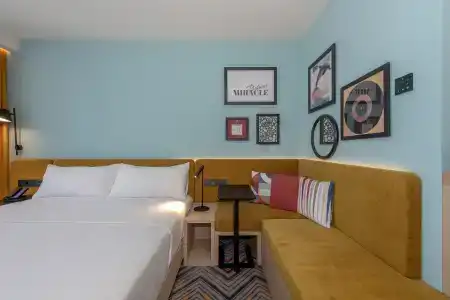 Hampton by Hilton Center - 31