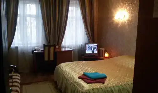 У домика Петра - 32