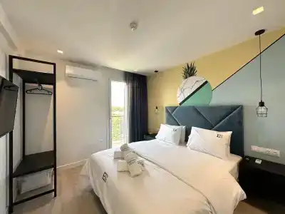 Urban Elephant Suites - 0