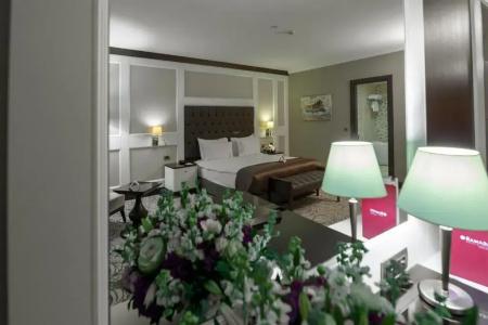 Ramada & Suites by Wyndham Istanbul Merter - 8