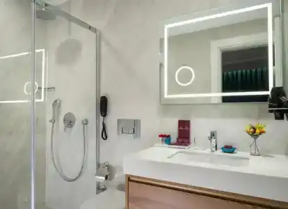 Royan Suites - 36
