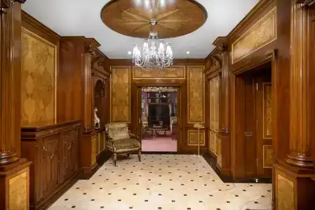 Nobil Luxury Boutique - 38
