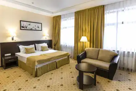 Урал Тау - 142