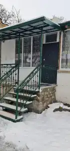 Уютный домик в центре города - 0
