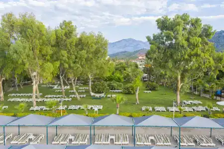 Queen's Park Le Jardin - 11