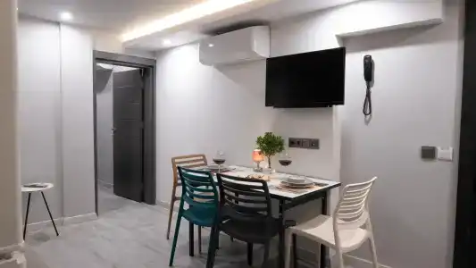Opera Suites Apart - 122