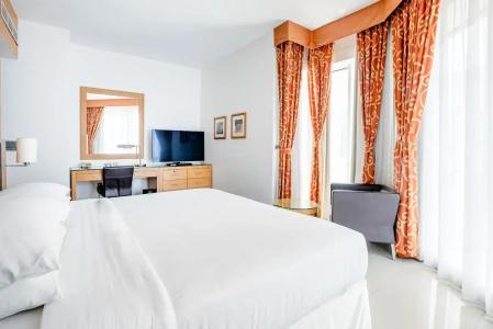Four Points by Sheraton Downtown Dubai - 57