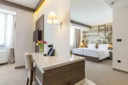 Royal Inn - 1