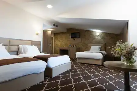 Gallery Inn - 41