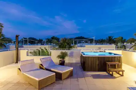 Oriental Beach Pearl - 144