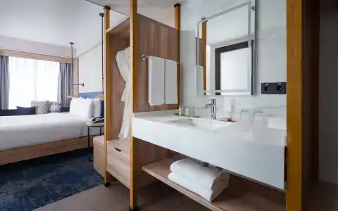 Hilton Garden Inn - 29
