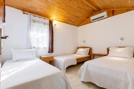 Etenna Beach Bungalows - 59