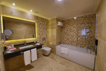 Ramada & Suites by Wyndham Istanbul Merter - 18