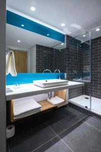 Holiday Inn Express Almaty - 8
