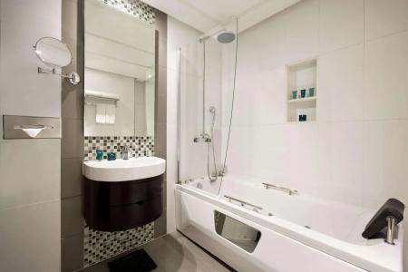 Wyndham Garden - 10