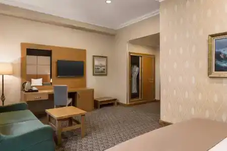 Wyndham - 40