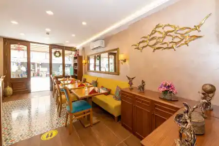 Royan Suites - 2