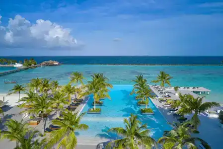 Paradise Island Resort & Spa - 6